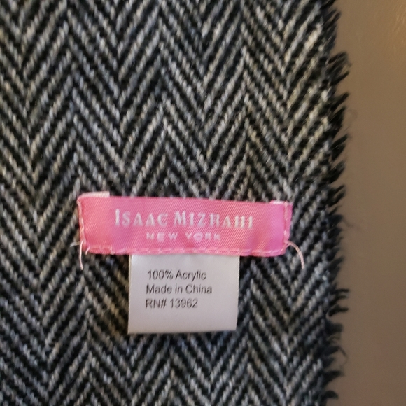 Isaac Mizrahi Striped Blanket Scarf - Picture 7 of 15